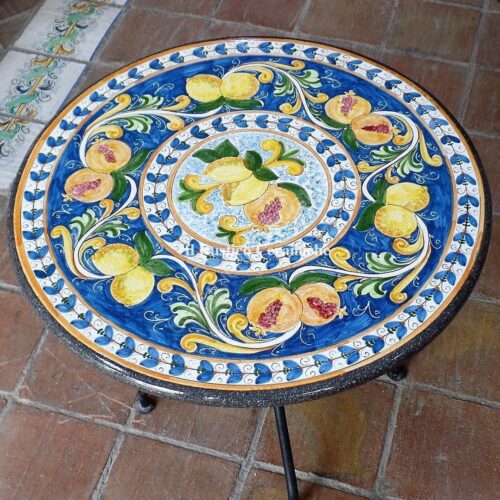 Tavolo in Pietra Lavica tondo con Melograni e Limoni