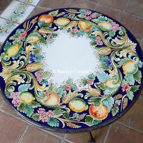 Tavolo in Pietra Lavica tondo "Ornato" con Frutta