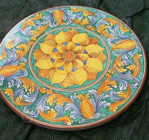 Round lava stone Table "Ornato" green