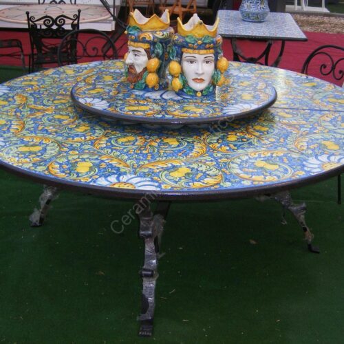 Tavolo in Pietra Lavica tondo "Ornato" con centrotavola girevole