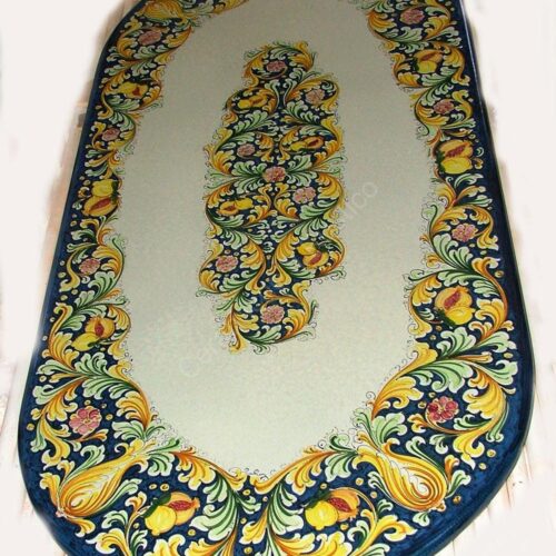 Tavolo in Pietra Lavica ovale "Ornato" con Frutta