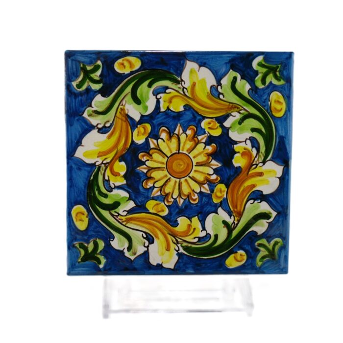 Piastrella-ceramica-caltagirone-ornato-decorato-ilrustico