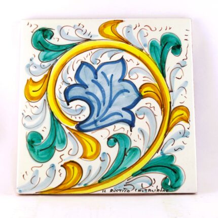 Piastrella-ceramica-caltagirone-ornato-decorato-ilrustico