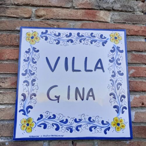 piastrella-insegna-ceramica-decorato-ilrustico