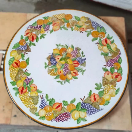 tavolo-pietra-lavica-decorato-ilrustico-caltagirone